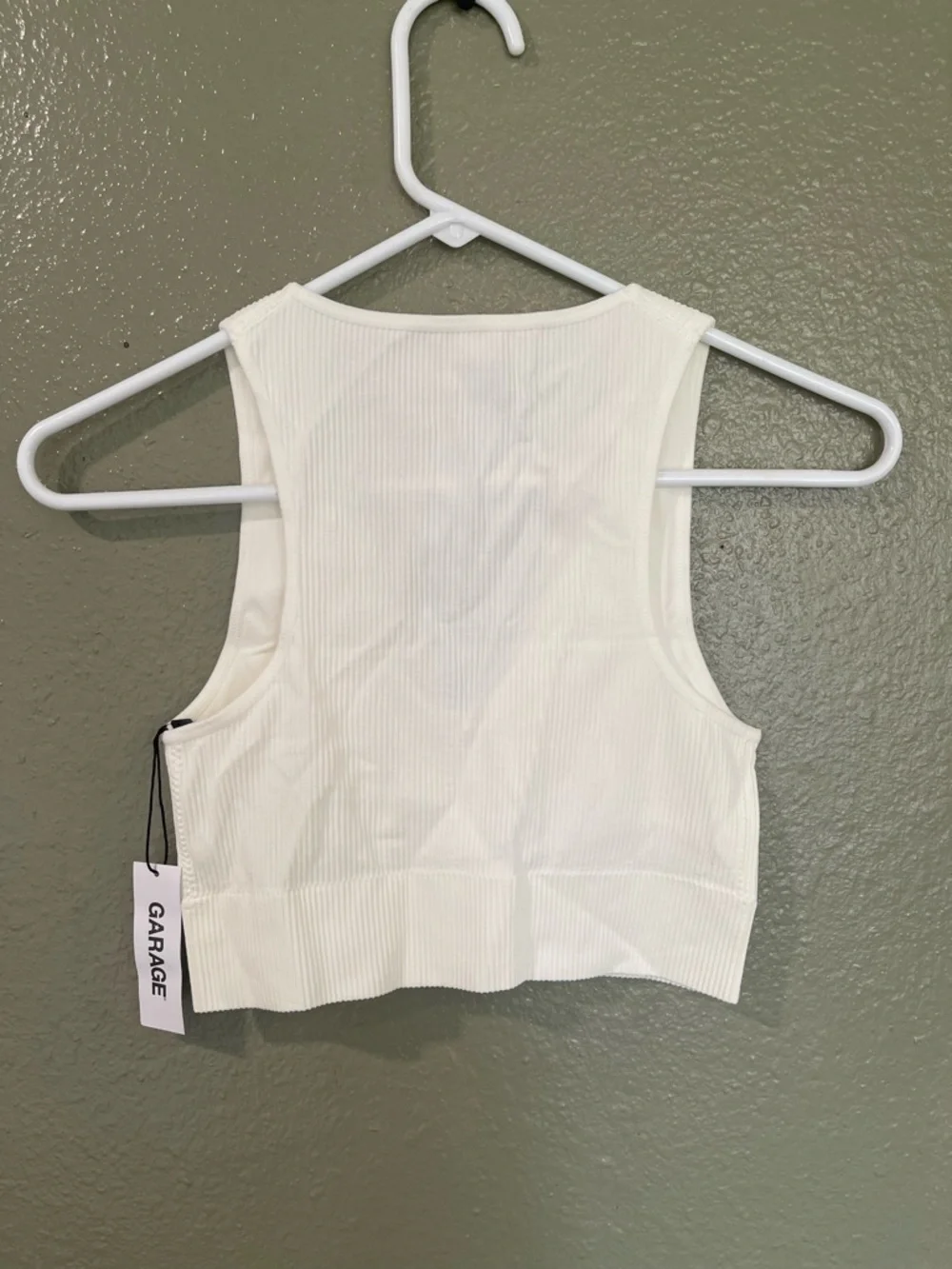 Garage White Ribbed V-Neck Crop Top - Picture 2 of 2